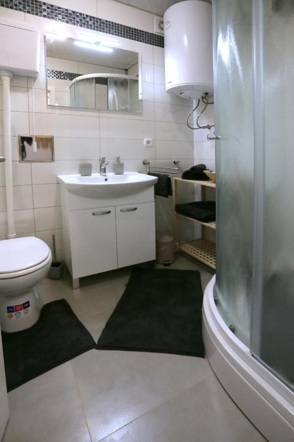 Studio Apartman Ana Osijek Exterior photo